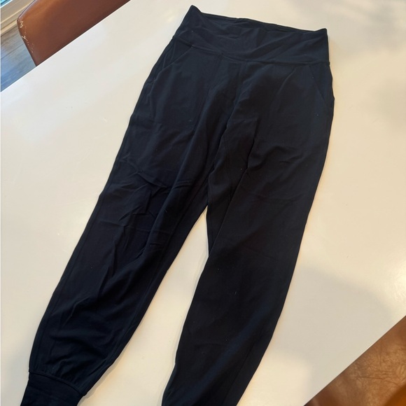 Lululemon Black align Jogger - Picture 1 of 3